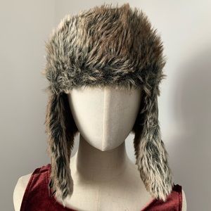 BDG URBAN OUTFITTERS Olive Green Faux Fur Lined Trapper Hat